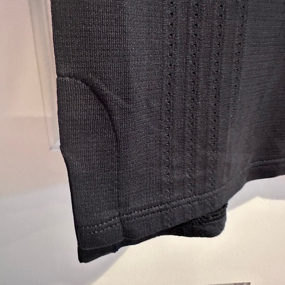 Lululemon Cropped Tank - Picture 5 of 5